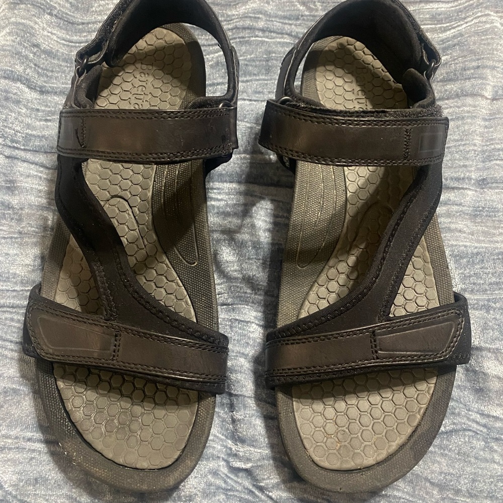 BareTraps Black Sandals 9